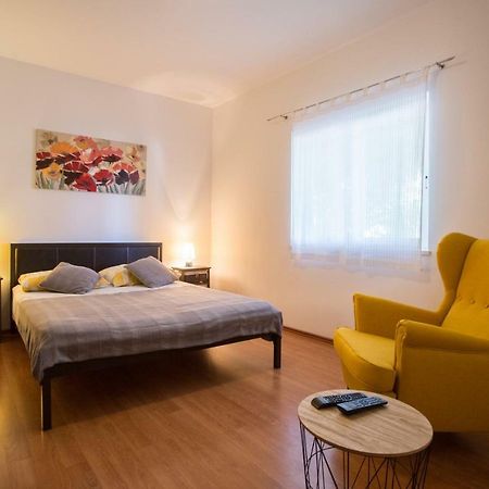 Apartments Zambarlin Komiza Luaran gambar