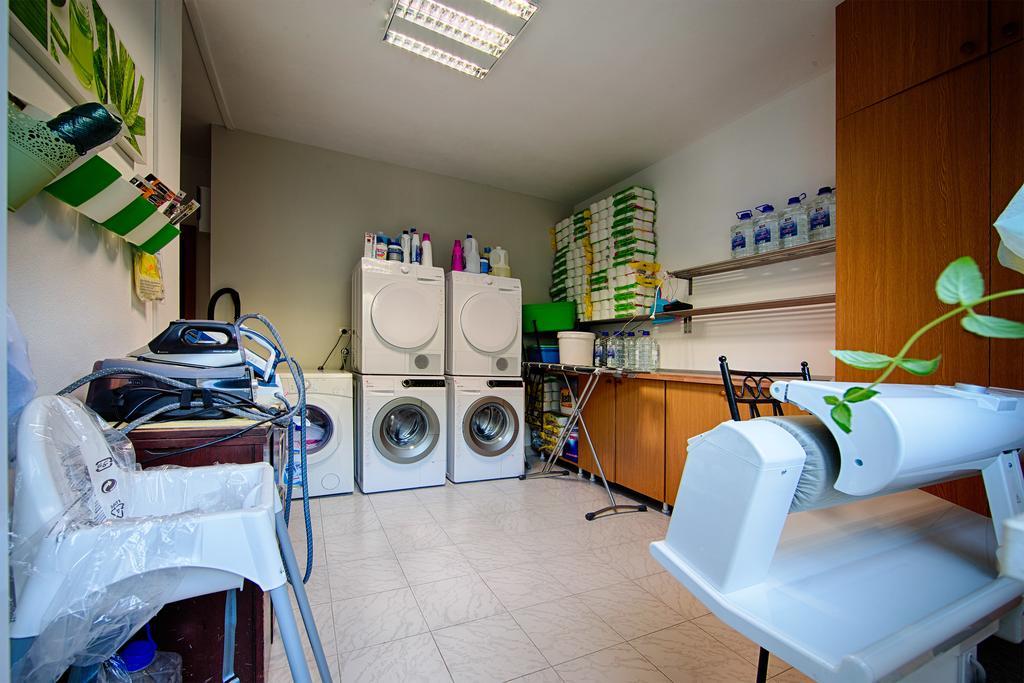 Apartments Zambarlin Komiza Bilik gambar