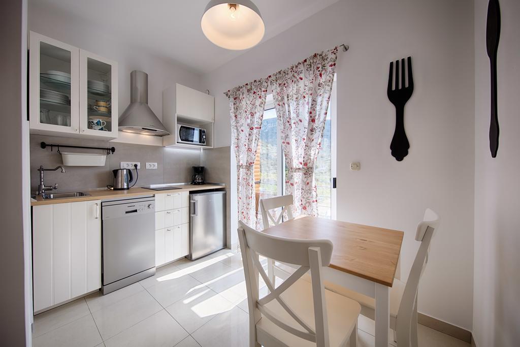 Apartments Zambarlin Komiza Luaran gambar