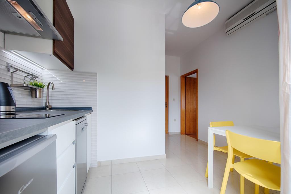 Apartments Zambarlin Komiza Luaran gambar