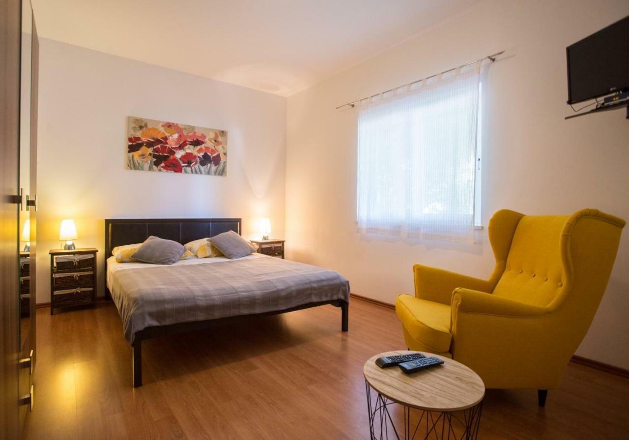 Apartments Zambarlin Komiza Luaran gambar