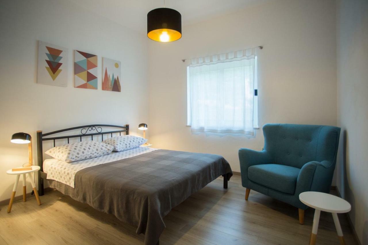 Apartments Zambarlin Komiza Luaran gambar