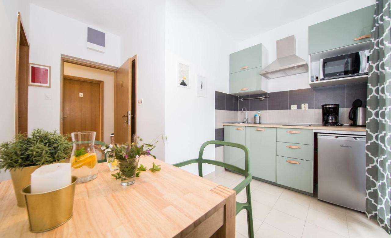 Apartments Zambarlin Komiza Luaran gambar
