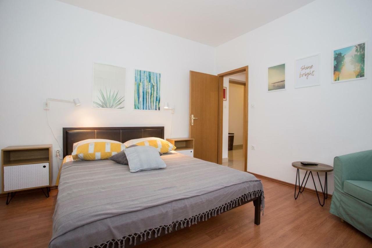 Apartments Zambarlin Komiza Luaran gambar